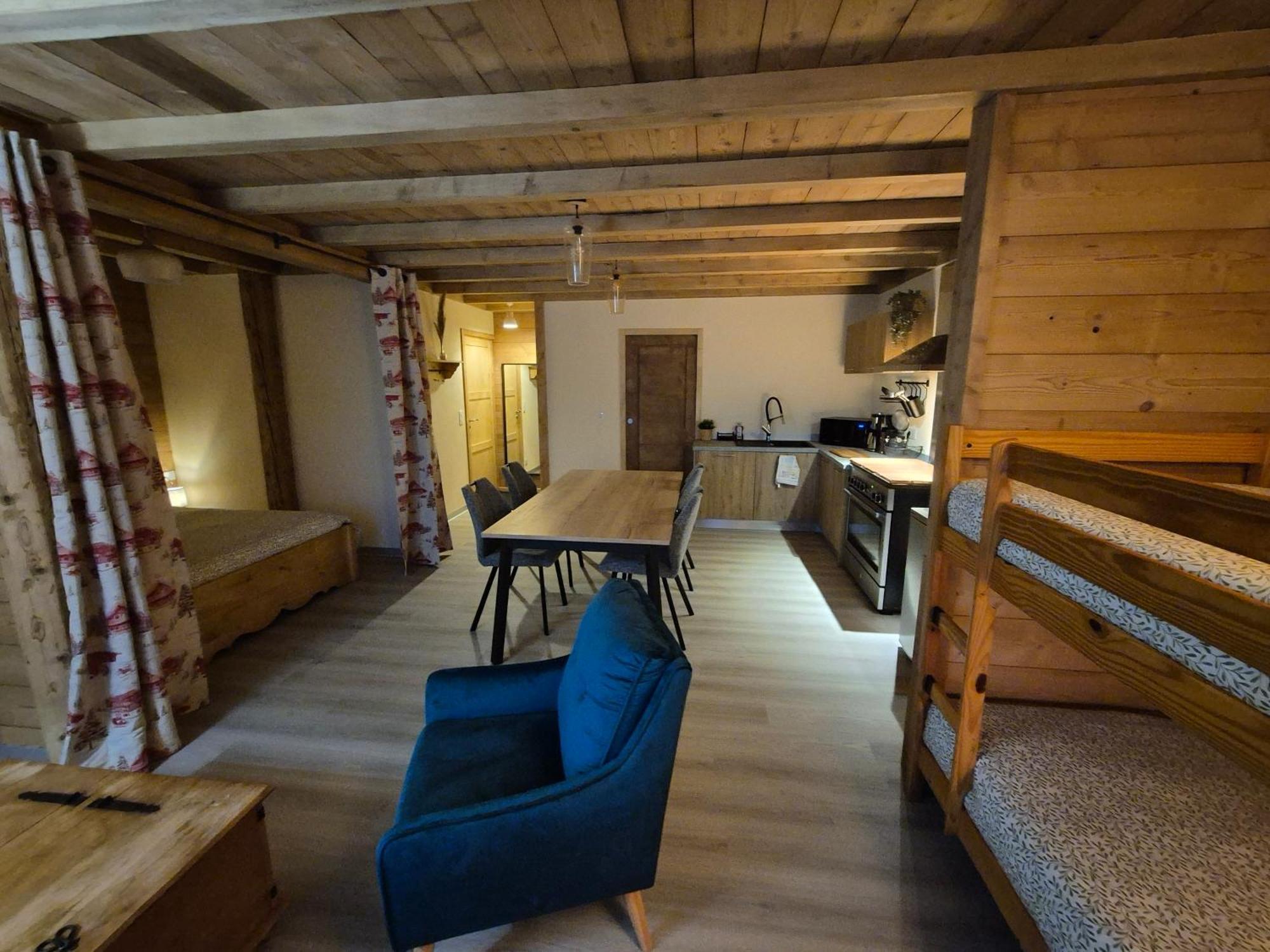 Del Vino Bar A Vin & Guitares Appartement Sauna Terrasse Garage Orchamps-Vennes Екстериор снимка